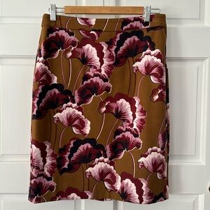 3 For $18 or 2 for $15 / NWOT Ann Taylor size 6 pencil skirt